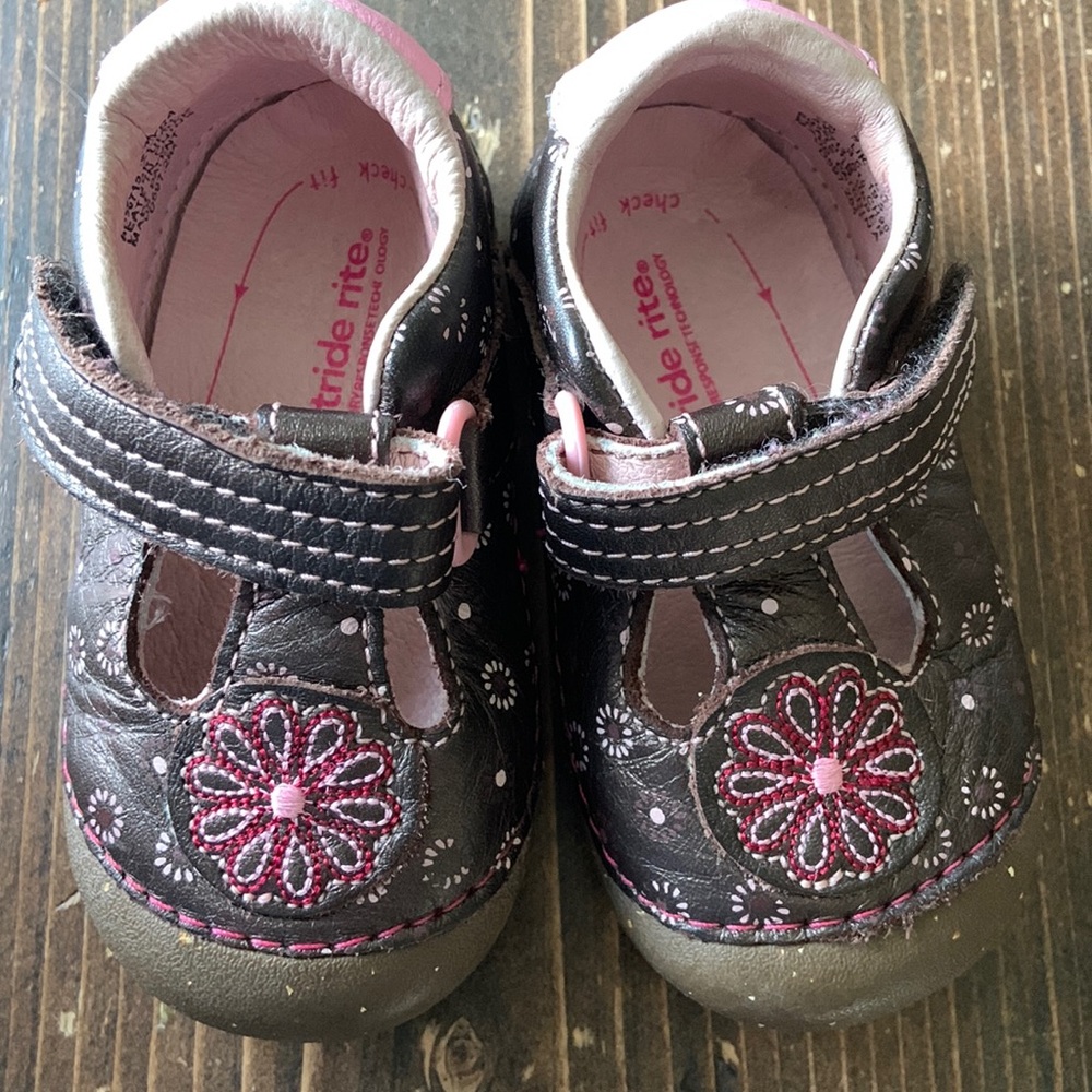Stride rite toddler shoes.